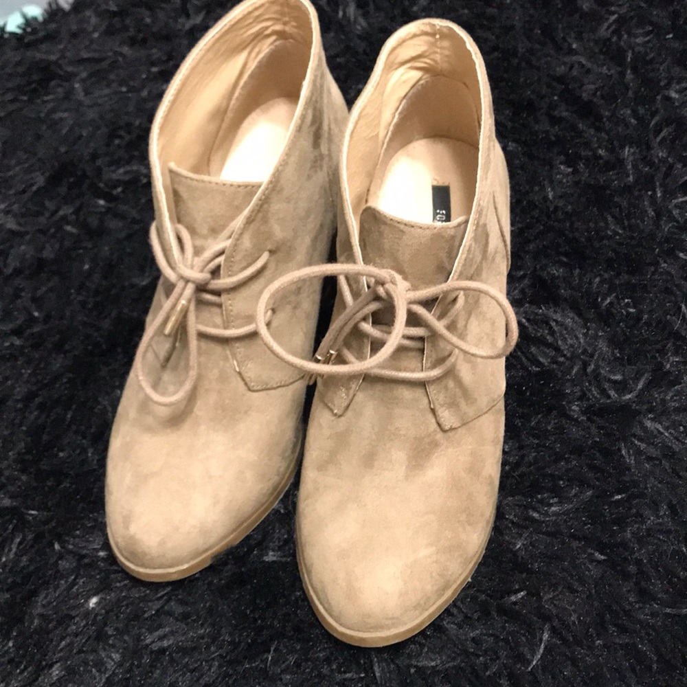 Brown tan boots